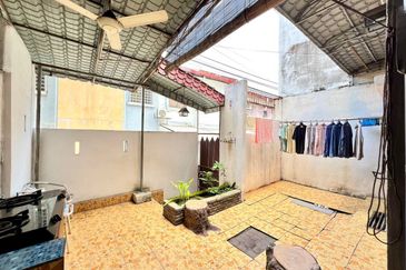 Persiaran Puncak Jalil 