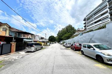 Persiaran Puncak Jalil 