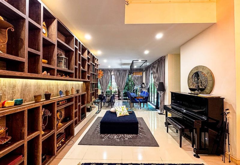 Mozart, Symphony Hills