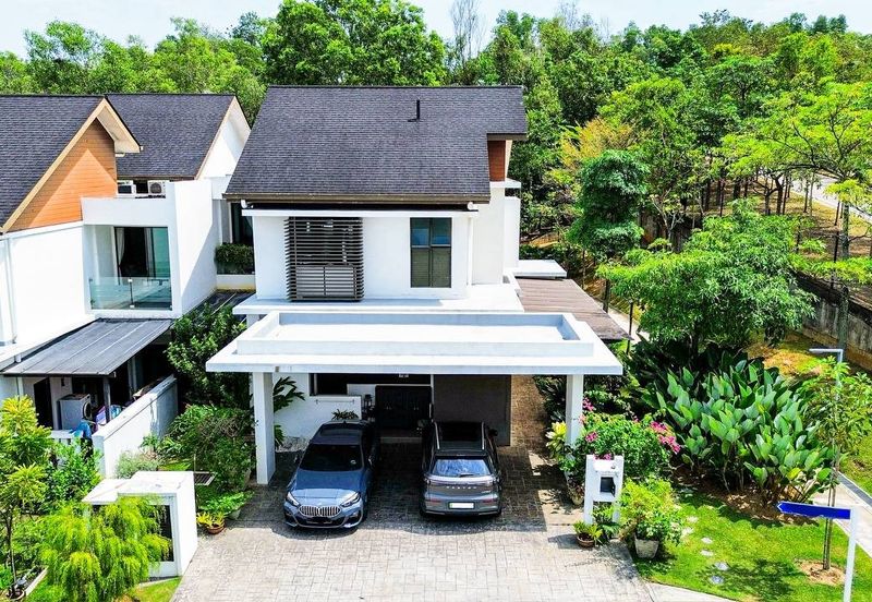 Mozart, Symphony Hills