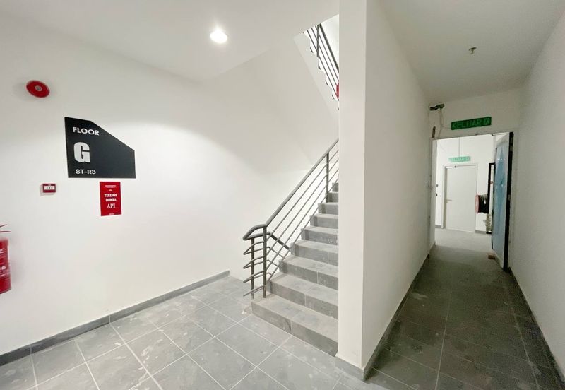 8 Premier @ i-City Finance Avenue