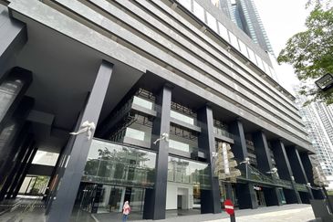 8 Premier @ i-City Finance Avenue