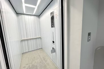 8 Premier @ i-City Finance Avenue