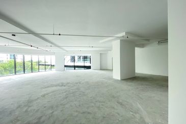 8 Premier @ i-City Finance Avenue