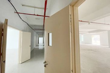 Taipan Business Centre, USJ 10