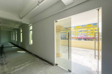 Taipan Business Centre, USJ 10