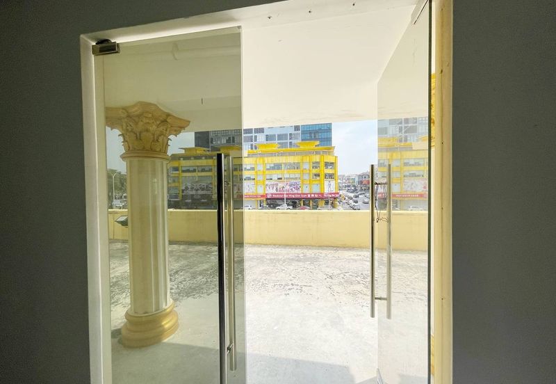 Taipan Business Centre, USJ 10