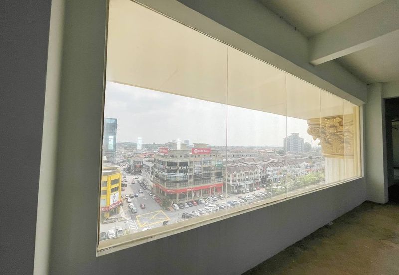 Taipan Business Centre, USJ 10