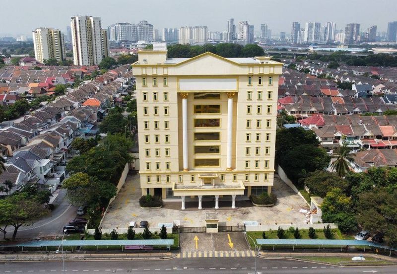 Taipan Business Centre, USJ 10