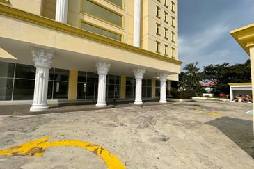 Taipan Business Centre, USJ 10