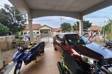 Taman Desa Baiduri Aman