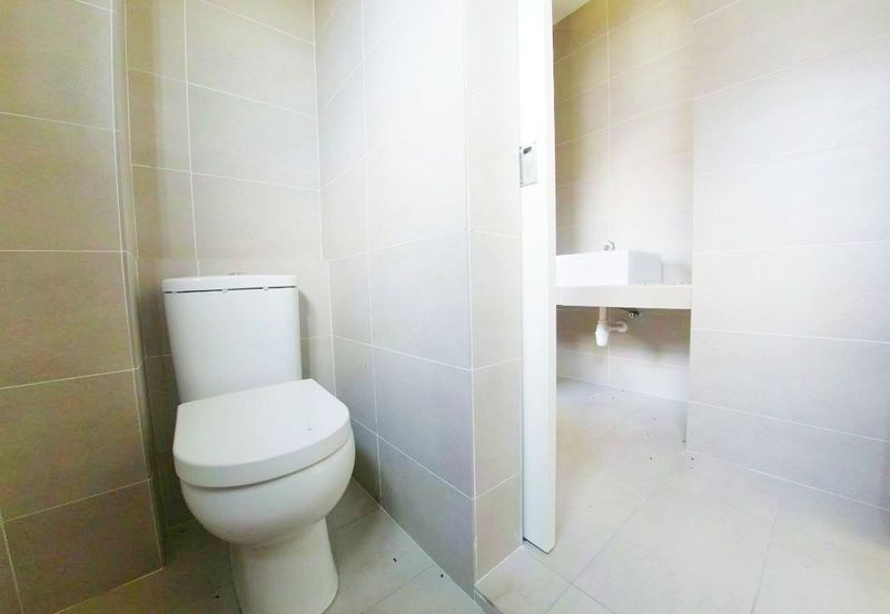 Monet Lily @ Sunsuria City