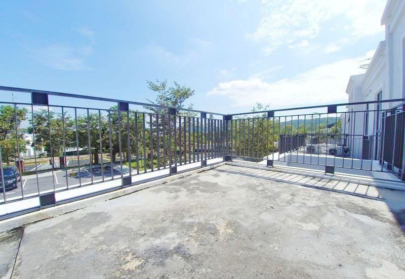 Monet Lily @ Sunsuria City