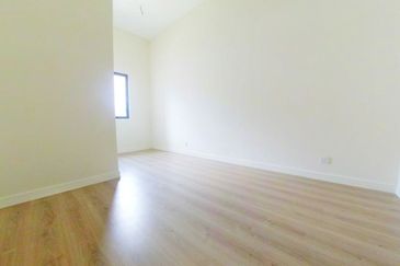 Monet Lily @ Sunsuria City