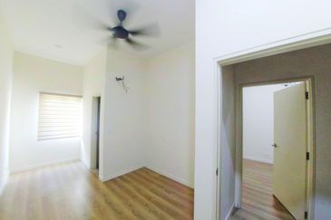 Monet Lily @ Sunsuria City