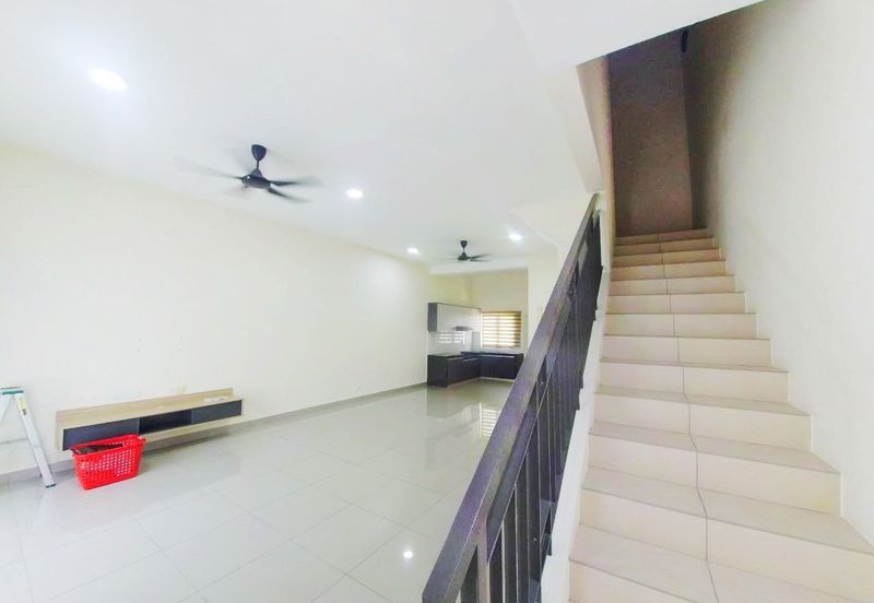 Monet Lily @ Sunsuria City