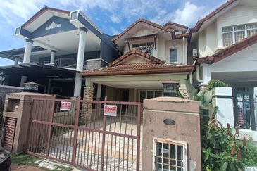 Jalan Spektrum U16 @ Taman Bukit Subang