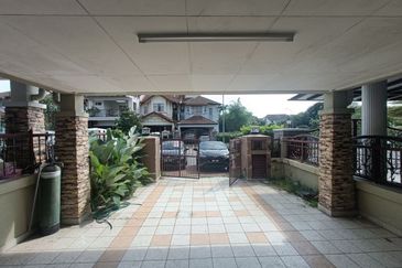 Jalan Spektrum U16 @ Taman Bukit Subang