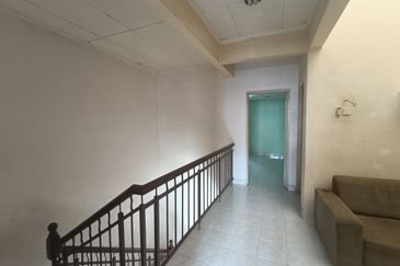 Jalan Spektrum U16 @ Taman Bukit Subang