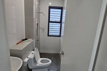 Jalan Setia Permai U13/42M