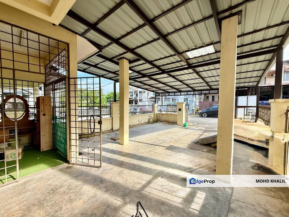 Desa Anggerik Nilai  2-Storey Terrace  KITCHEN EXTENDED + BUMI LOT, Negeri Sembilan, Nilai