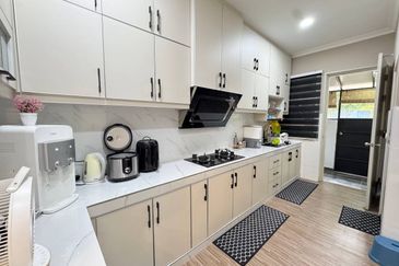 Kota Puteri, Batu Arang