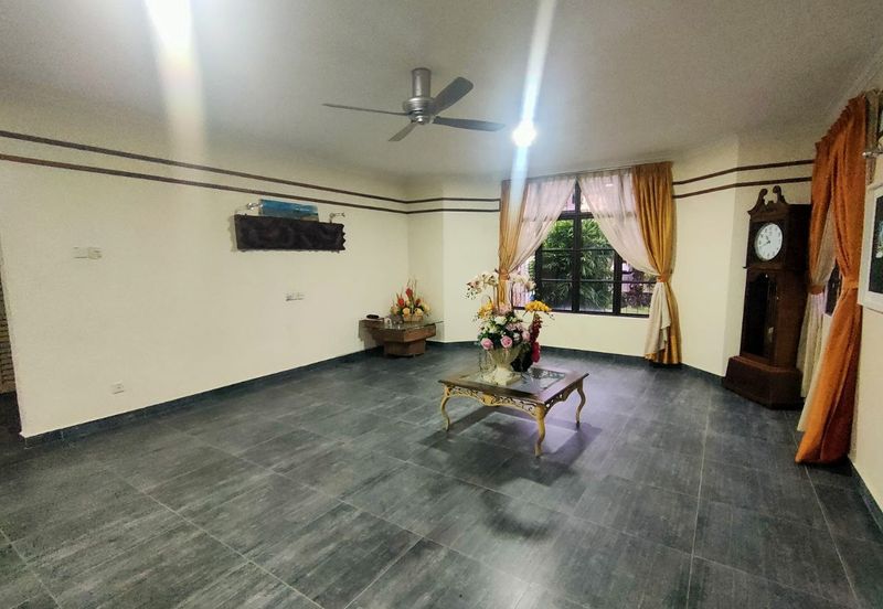 KGSAAS Golf Club, Seksyen 13