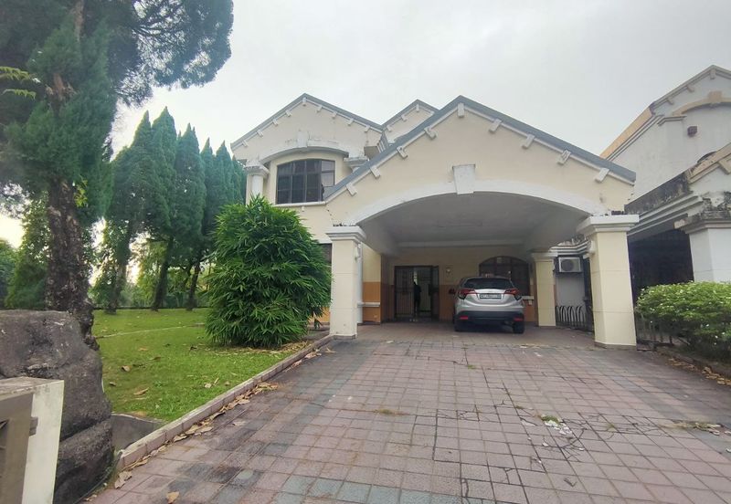 KGSAAS Golf Club, Seksyen 13