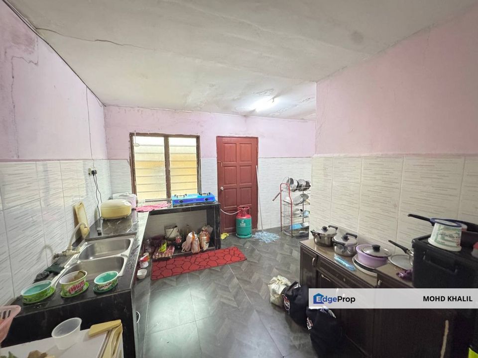 Taman Kantan Permai, Kajang  Double Storey Low-Cost Terrace  RENOVATED + BELOW MV, Selangor, Kajang