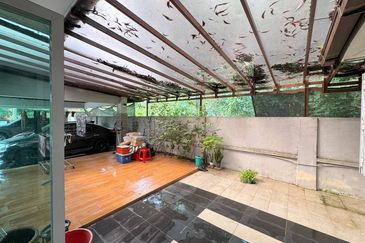 Persiaran Puncak Alam 1 