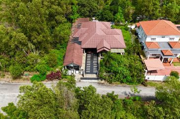 Persiaran Puncak Alam 1 