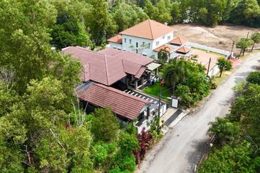 Persiaran Puncak Alam 1 