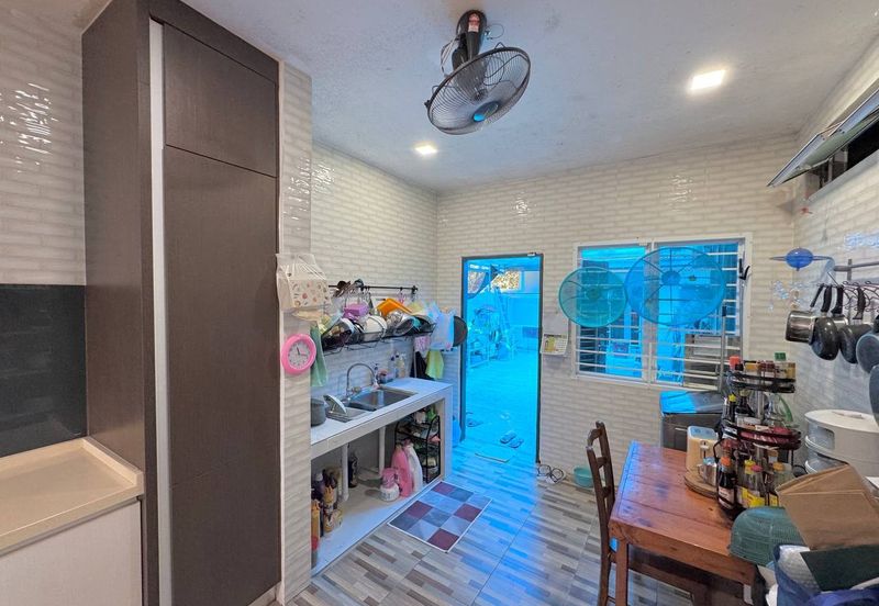 Persiaran Puncak Alam 1 