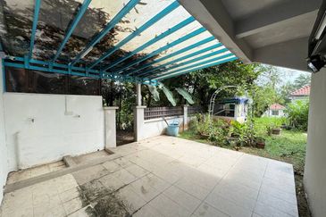 Persiaran Puncak Alam 1 