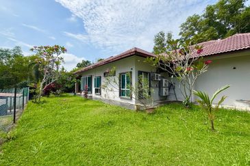 Persiaran Puncak Alam 1 