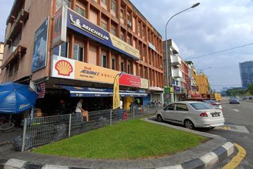 Jalan Sentul