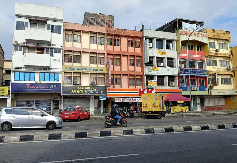 Jalan Sentul