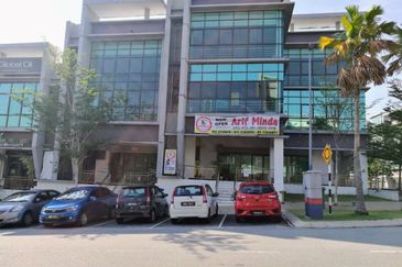 E-Boulevard, Denai Alam