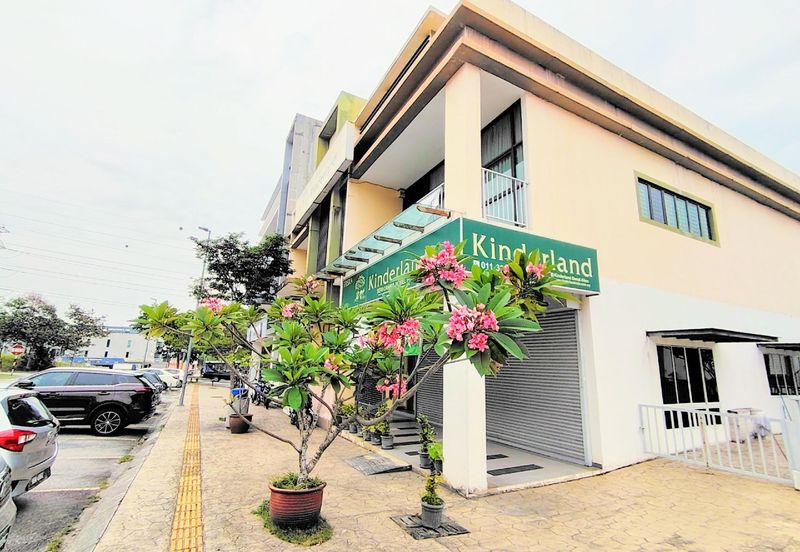 E-Boulevard, Denai Alam