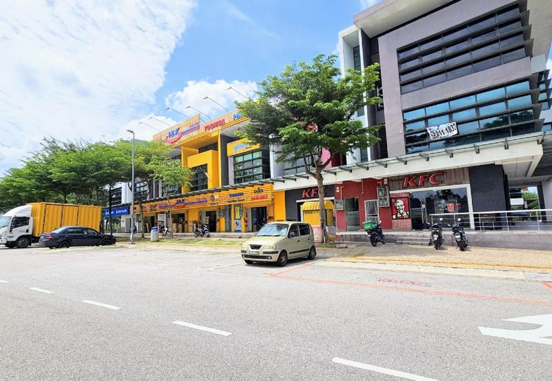 E-Boulevard, Denai Alam