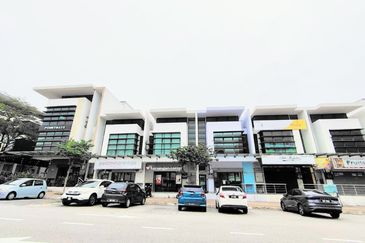 E-Boulevard, Denai Alam