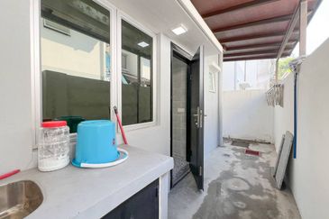 SEREMBAN 2 HEIGHT (LABU)