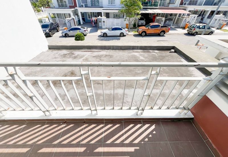 SEREMBAN 2 HEIGHT (LABU)