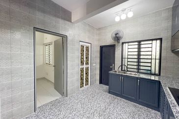 SEREMBAN 2 HEIGHT (LABU)