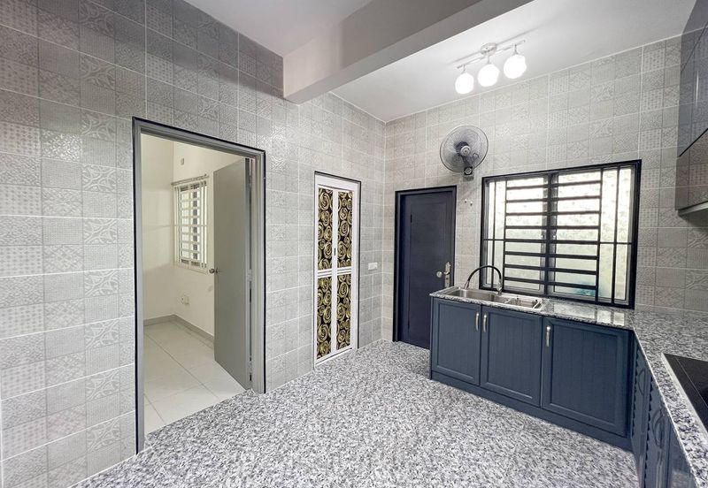 SEREMBAN 2 HEIGHT (LABU)