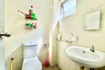 SEREMBAN 2 HEIGHT (LABU)