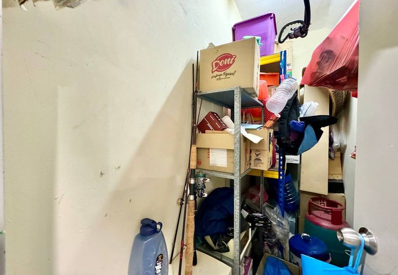 Jalan Timur @ Bandar Baru Enstek