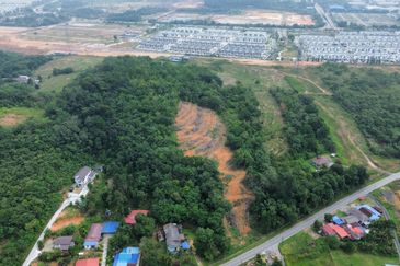 Tanah Pertanian Beranang Tengah