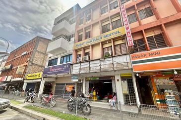 Sentul Raya Boulevard