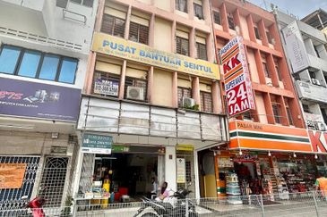 Sentul Raya Boulevard